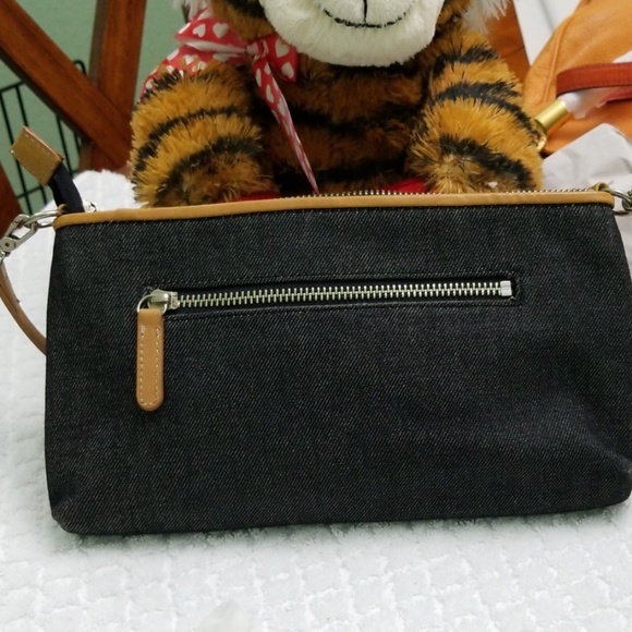 Burberry London Blue Label jeans. - Picture 6 of 8